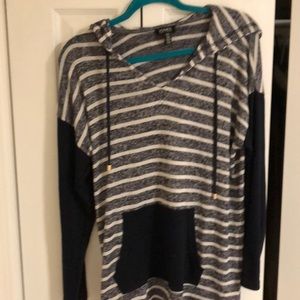 Jones Ny sweater shirt hooded